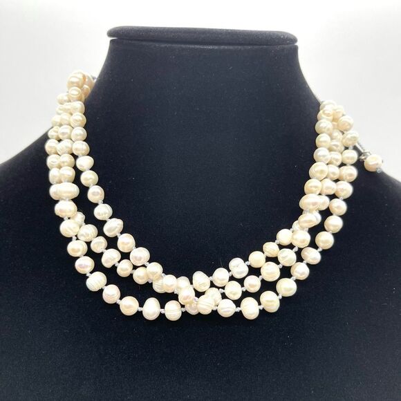 ZACASHA Sam Edelman Faux Pearls Necklace, NWT - Picture 2 of 3